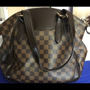 Louis Vuitton Authentic Bag like new.